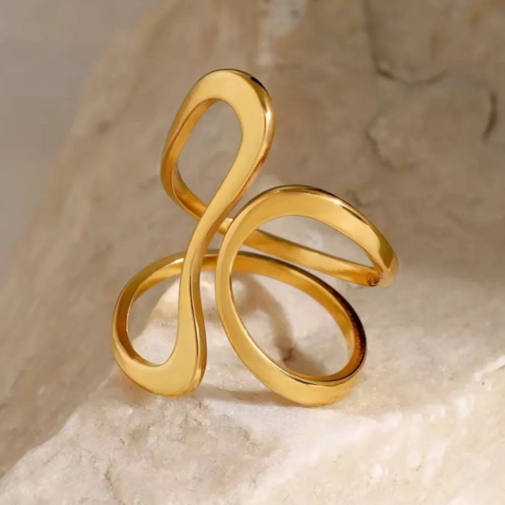 Avangarde Gold Irregular Ring